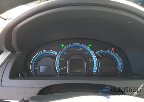 2013 Toyota Camry Hybrid z USA, uszkodzony, nr VIN 4T1BD1FK0DU090238